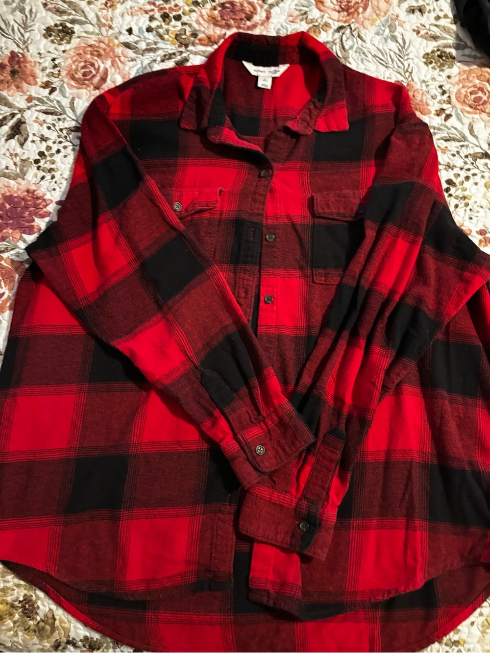 Old Navy Red and Black Plaid Button-Down Shirt
